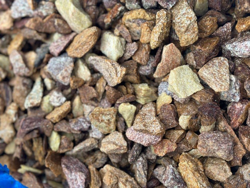 Златолит персиковый декоративная каменная крошка купить в Жуковском