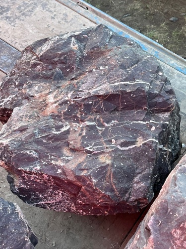 Камни для ландшафтного дизайна красно-фиолетовые 10-60 килограмм купить в Жуковском