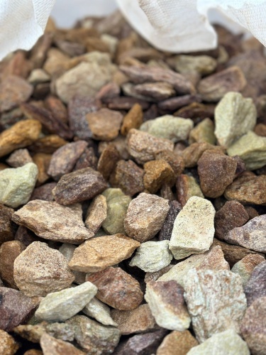 Златолит персиковый декоративная каменная крошка купить в Жуковском