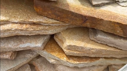 Плитняк златолит жёлтый золотистый для отмостки купить в Жуковском