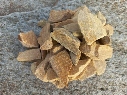 Златолит жёлтый декоративная каменная крошка купить в Жуковском