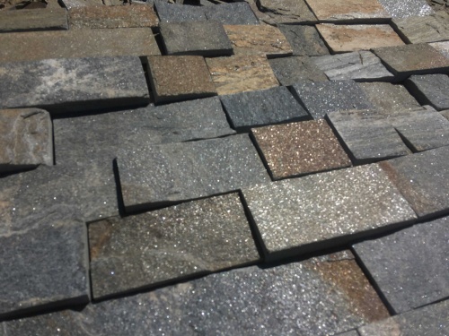 Плитка пилёная златолит Уральский для цоколя, отмостки купить в Жуковском