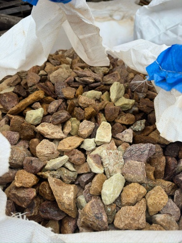 Златолит персиковый декоративная каменная крошка купить в Жуковском