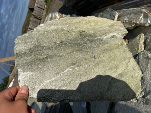 Плитняк златолит зелёный для цоколя, отмостки купить в Жуковском