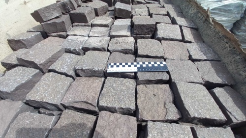 Лемезит колотая брусчатка 10 * 10 см. для парковки купить в Жуковском