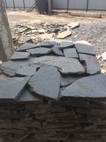 Златолит серебристый галтованный для лестниц купить в Жуковском